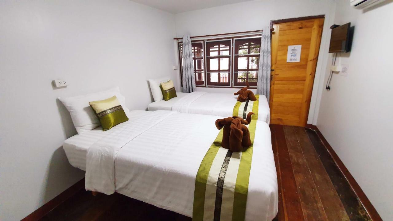 快乐旅馆小屋 素可泰 外观 照片