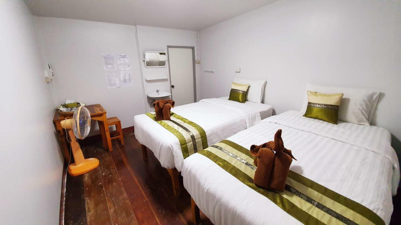 快乐旅馆小屋 素可泰 外观 照片
