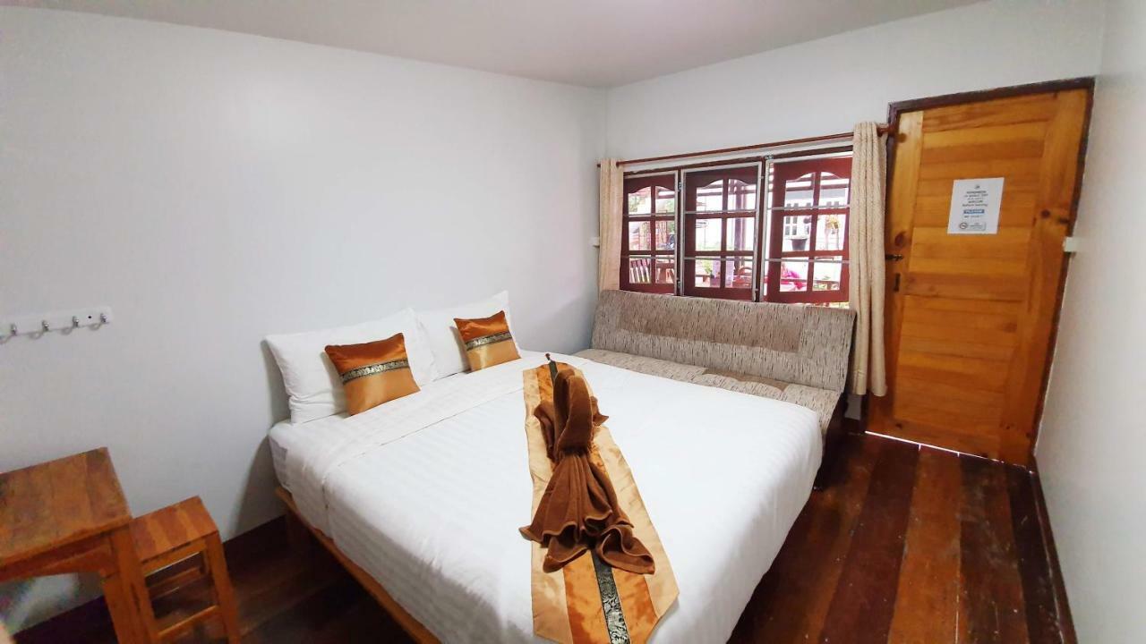 快乐旅馆小屋 素可泰 外观 照片