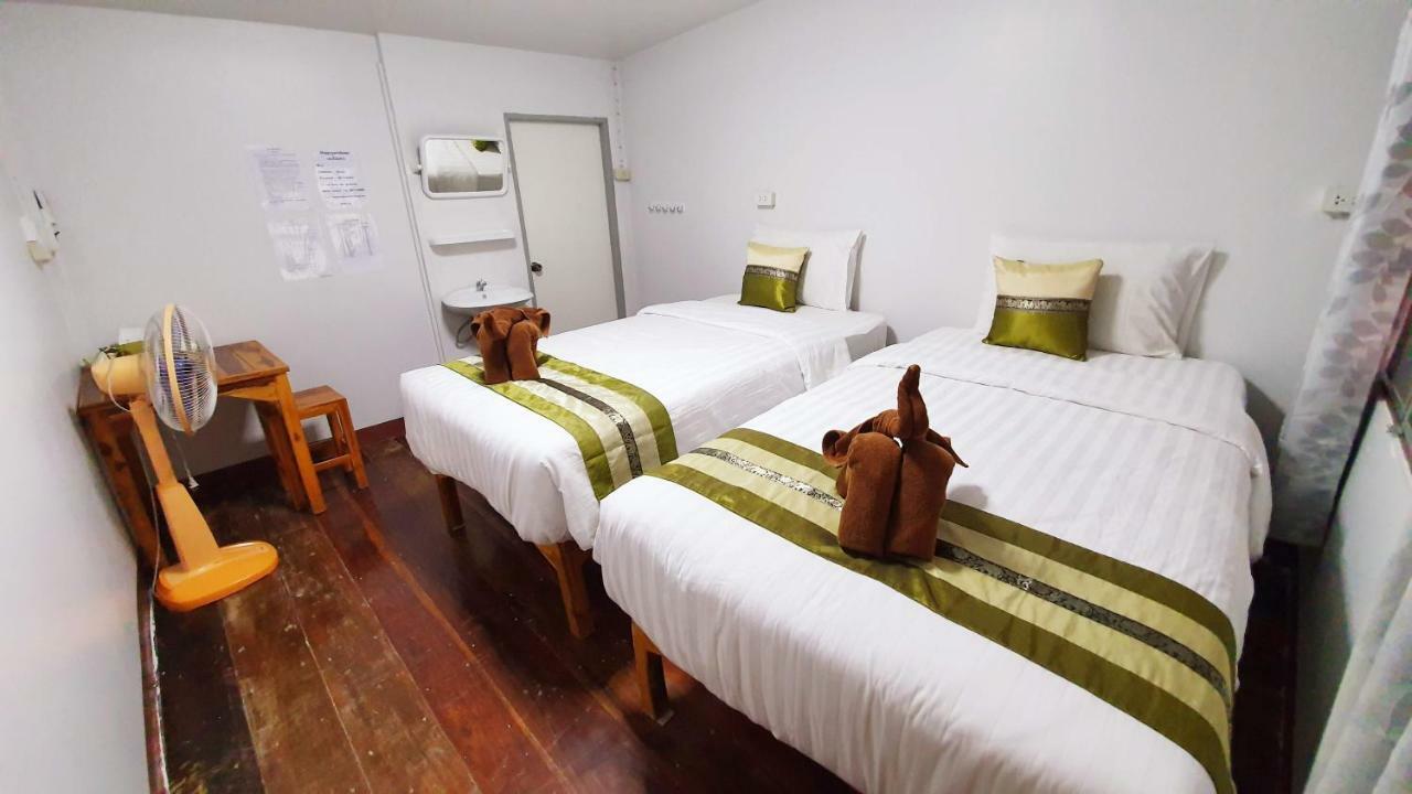快乐旅馆小屋 素可泰 外观 照片